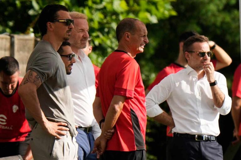 Massimiliano Allegri e Igli Tare osservano