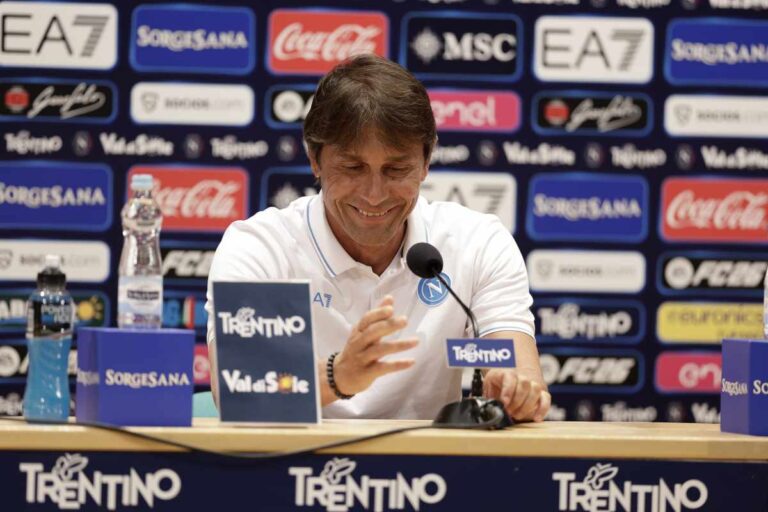Conte in conferenza stampa