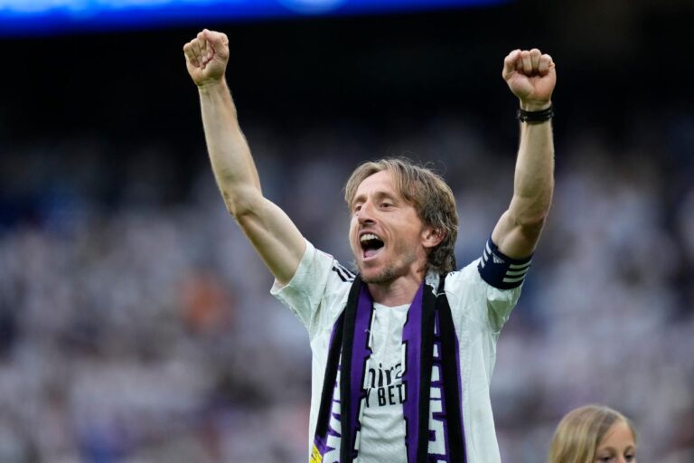 Luka Modric esulta