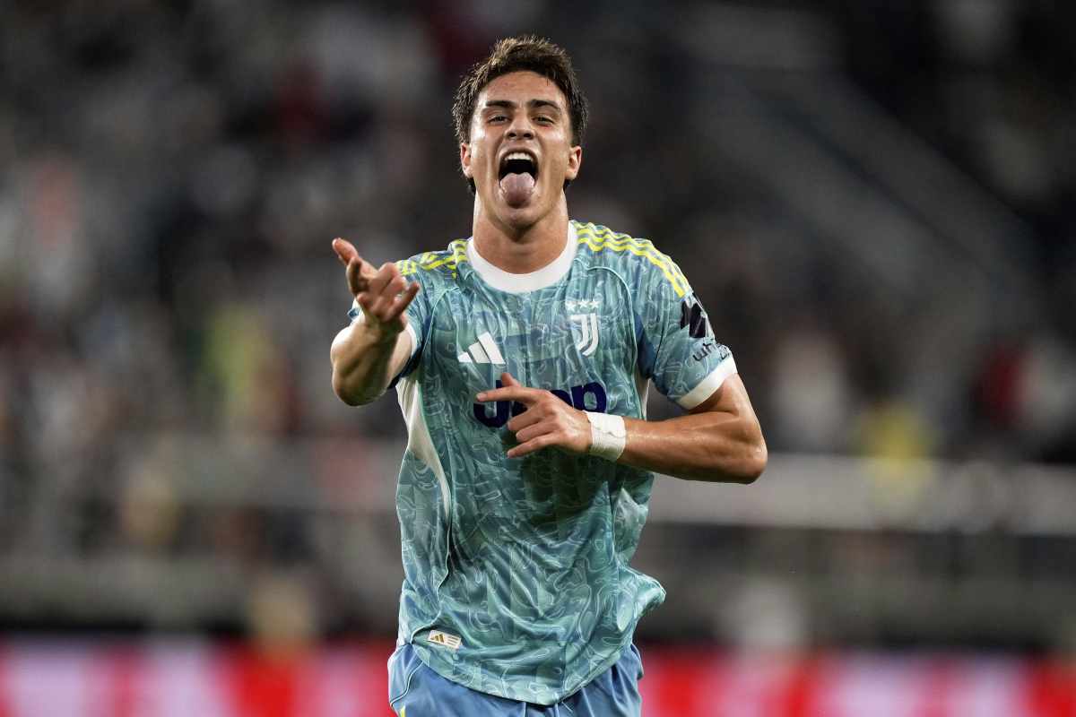 Kenan Yildiz esulta con la Juve