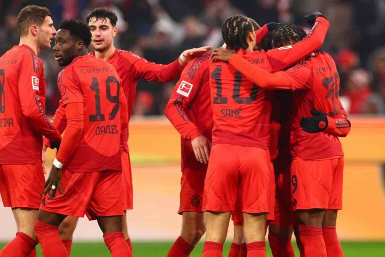 Giocatori del Bayern Monaco esultano
