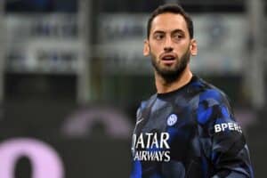 Calhanoglu con la maglia dell'Inter