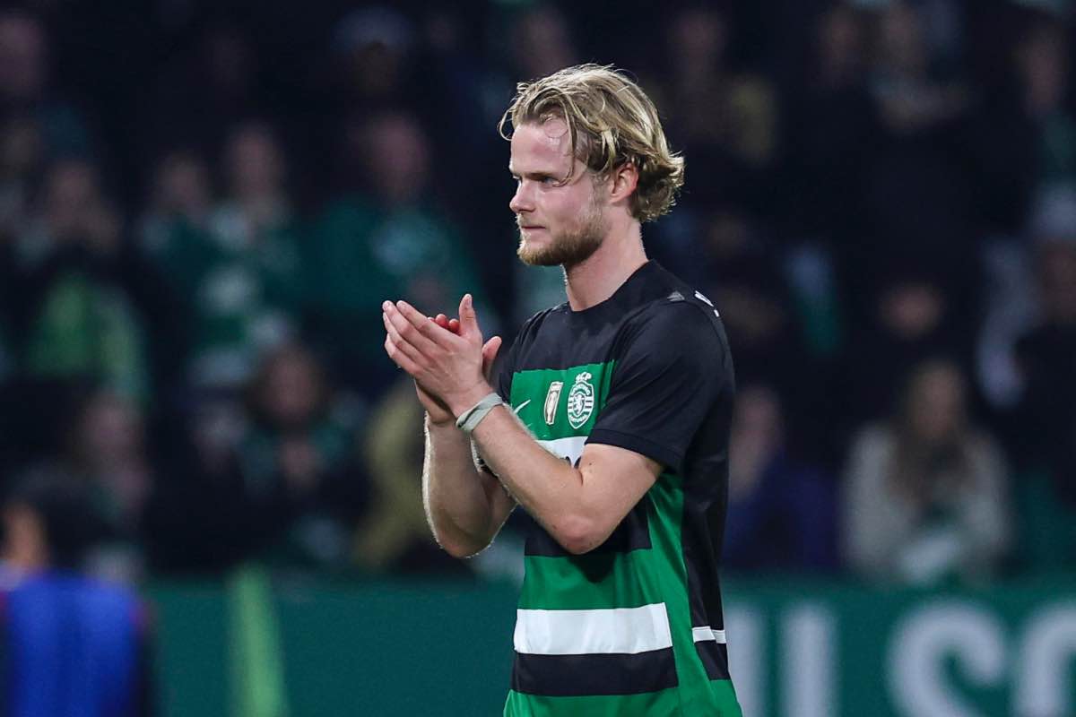 Morten Hjulmand con la maglia dello Sporting Lisbona