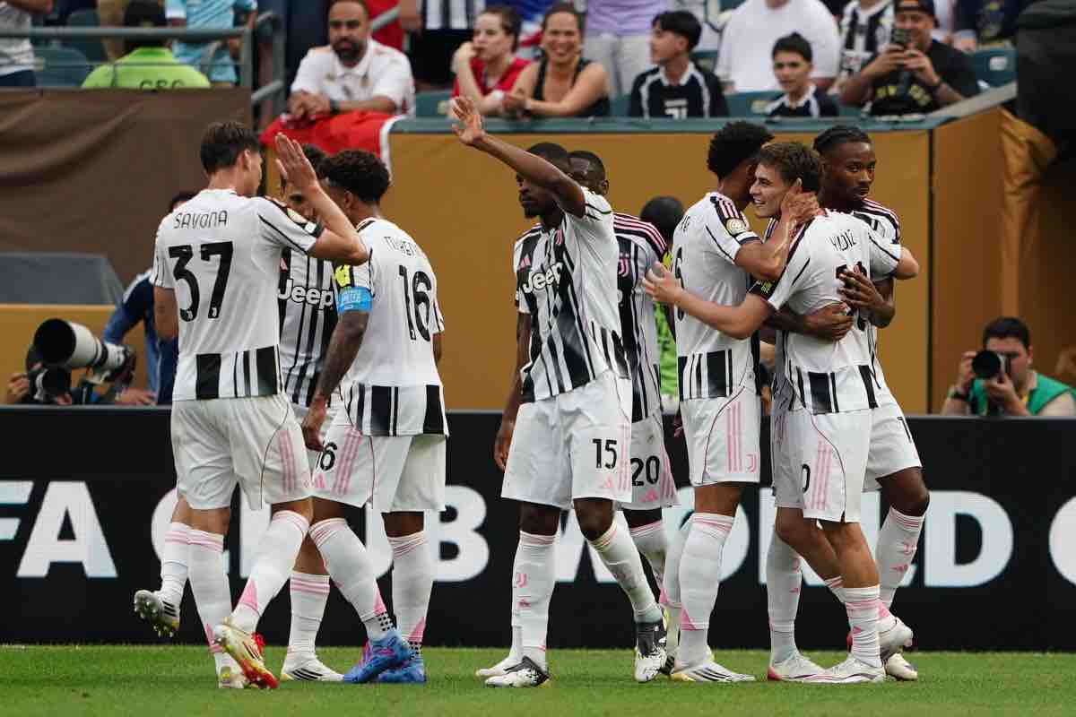 Dalla Juventus alla Premier League: beffa clamorosa per i bianconeri Dalla Juventus alla Premier League: beffa clamorosa per i bianconeri