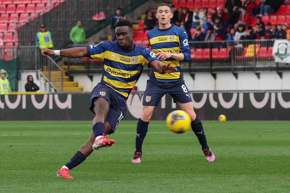 Mandela Keita tenta il tiro