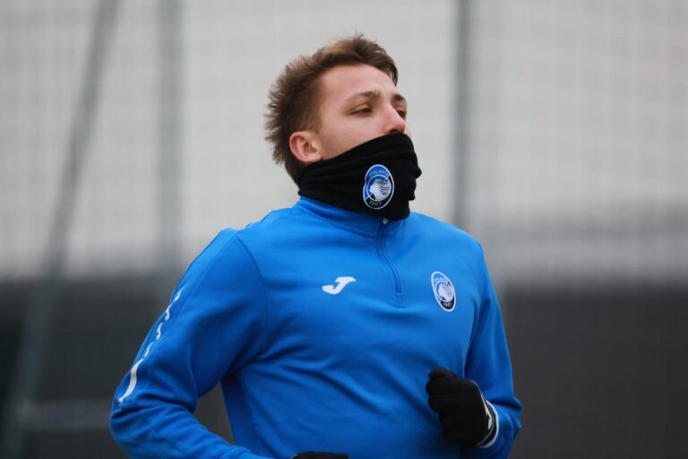 Mateo Retegui in allenamento