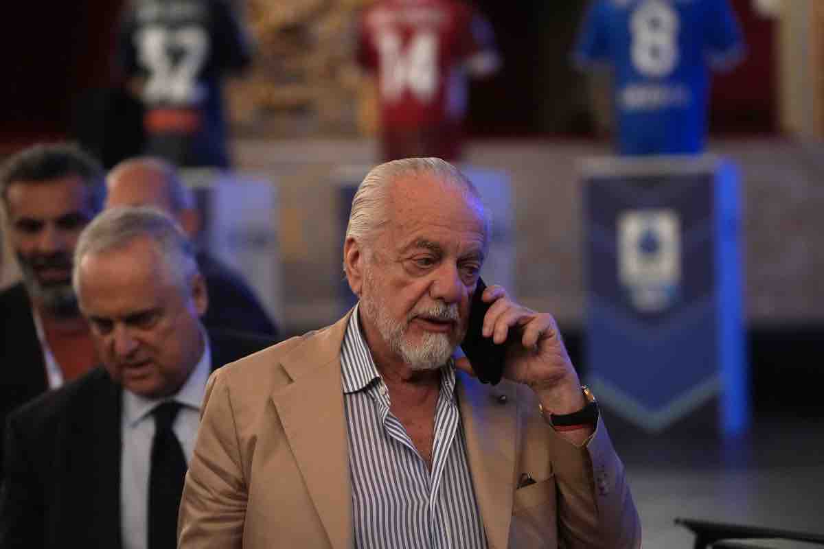 Mercato Napoli, colpo di scena: addio e cifra da urlo per De Laurentiis Mercato Napoli, colpo di scena: addio e cifra da urlo per De Laurentiis