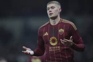 Dovbyk si dispera dopo un'azione di gioco