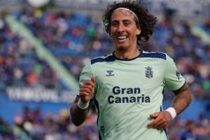 Fabio Silva sorride