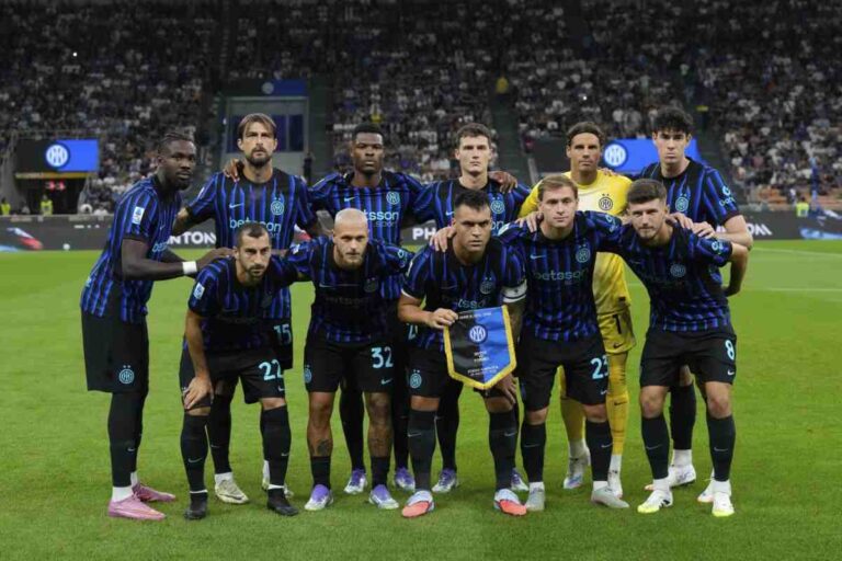 Giocatori Inter in posa