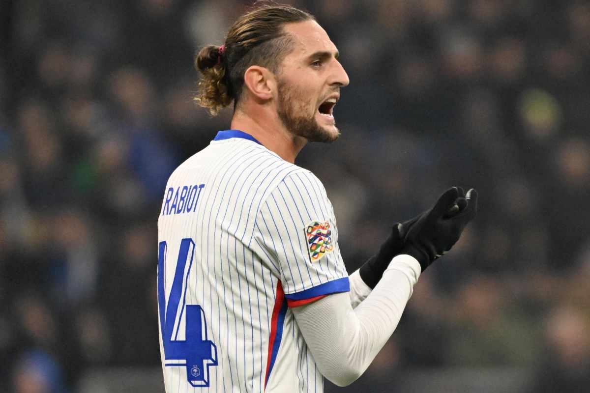 Rabiot protesta durante le fasi di gioco