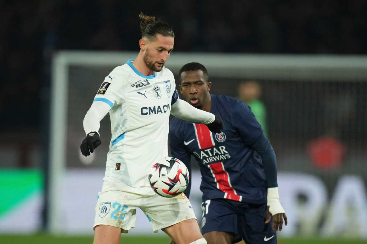 Rabiot protegge palla