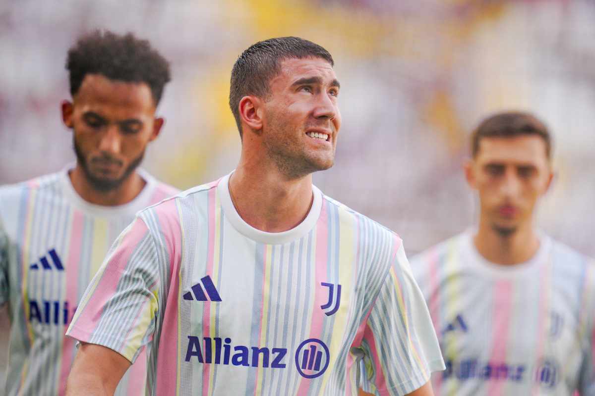 Vlahovic durante il riscaldamento