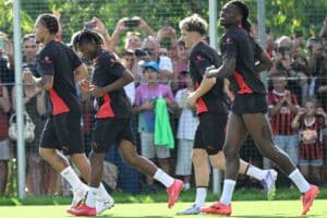 Calciatori del Milan in gruppo