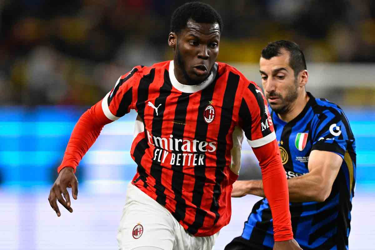 Musah con la maglia del Milan