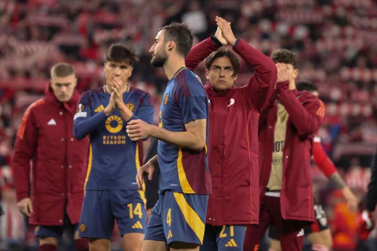 Calciatori della Roma delusi