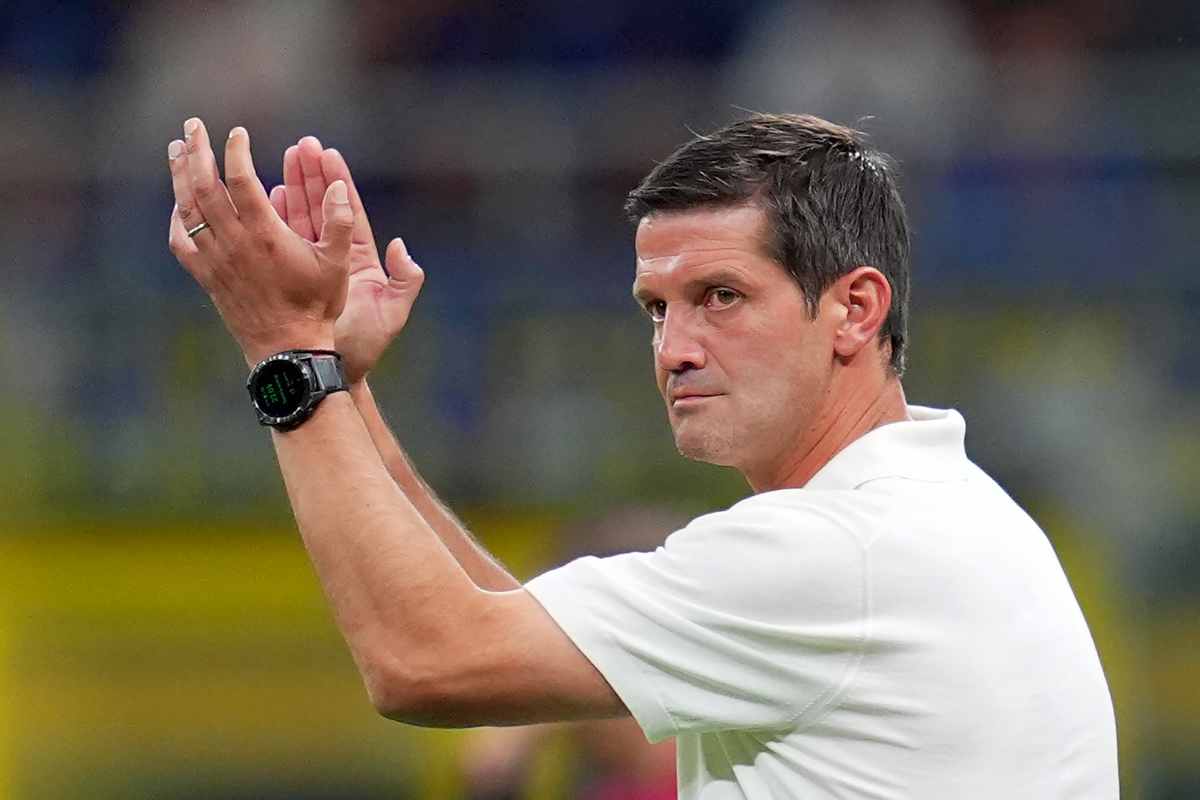 Chivu serio