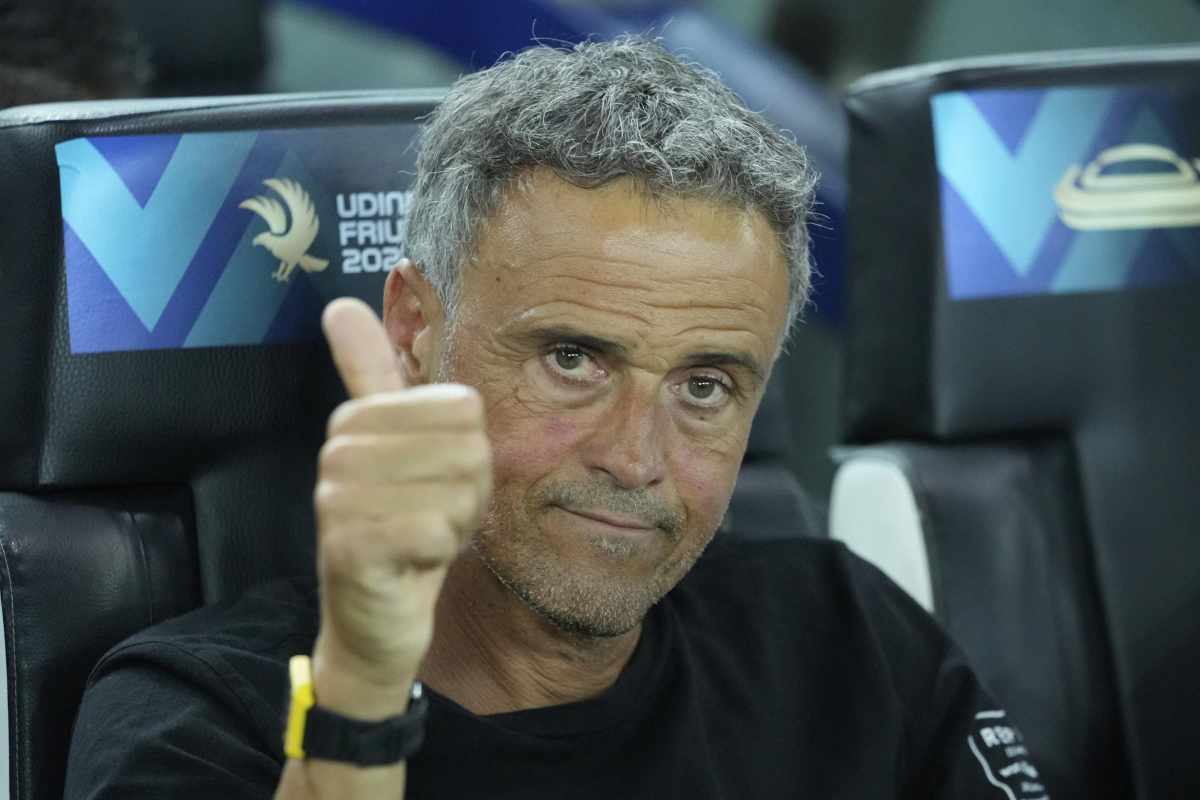 Luis Enrique sulla panchina del PSG