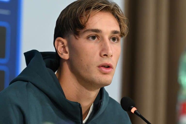 Francesco Pio Esposito in conferenza stampa