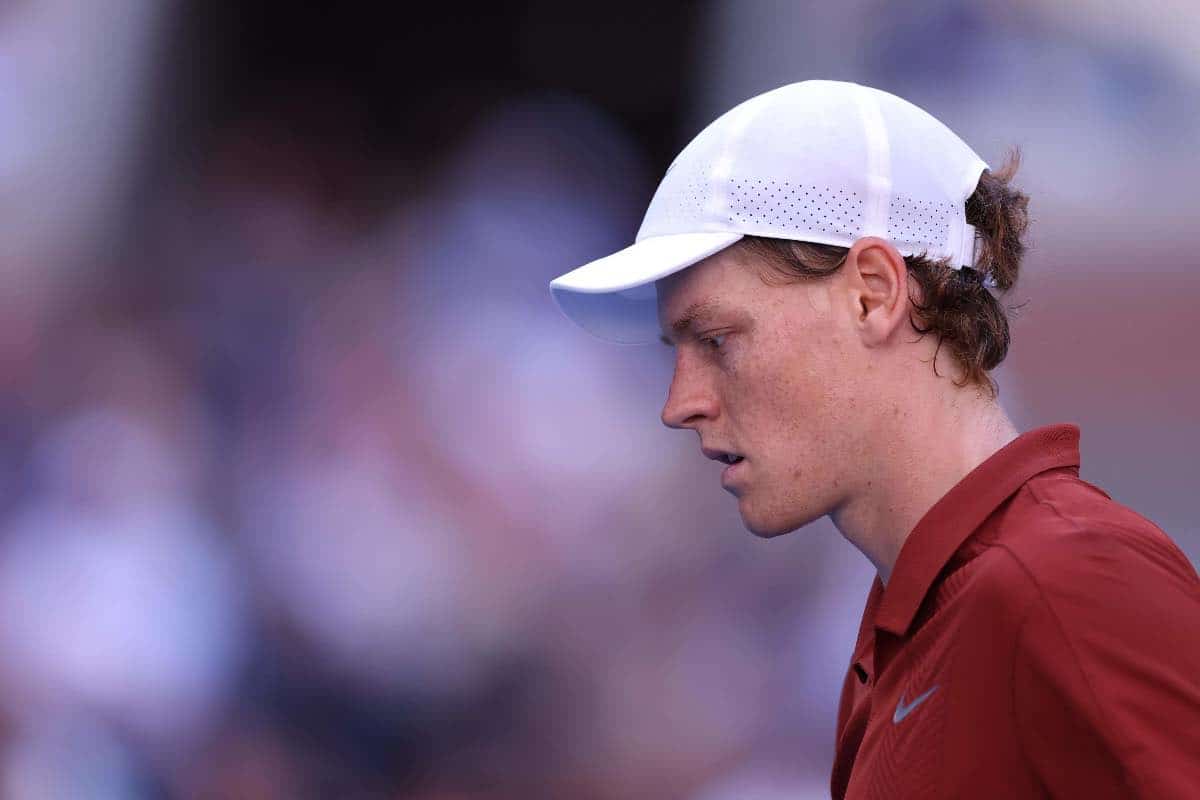Sinner, che spavento: annuncio improvviso, è caos agli Us Open Sinner, che spavento: annuncio improvviso, è caos agli Us Open