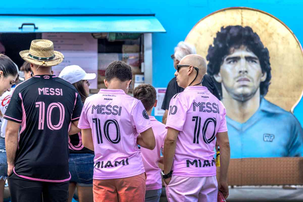 “Meglio Messi o Maradona?”, potentissima polemica diventa virale
