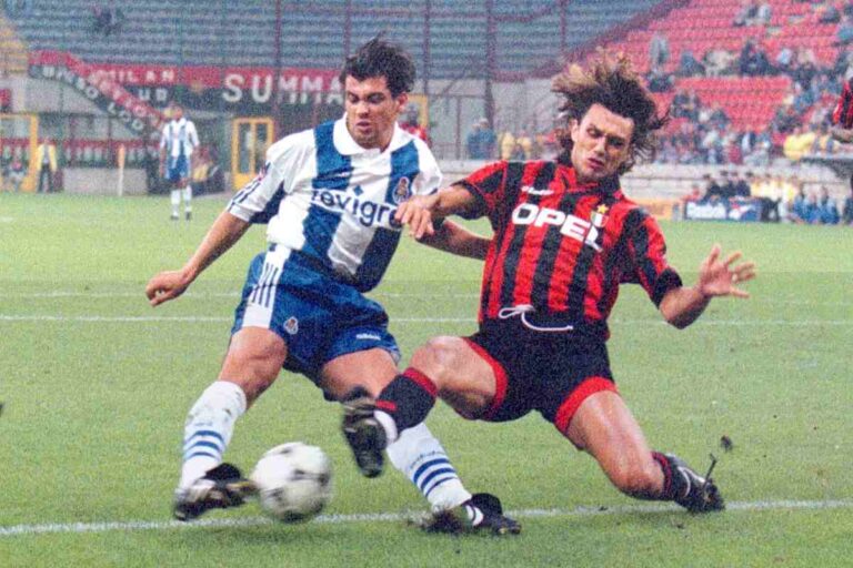 paolo maldini in scivolata su sergio conceicao
