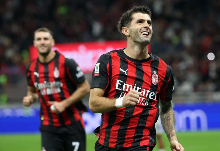 Pulisic esulta e dietro gimenez