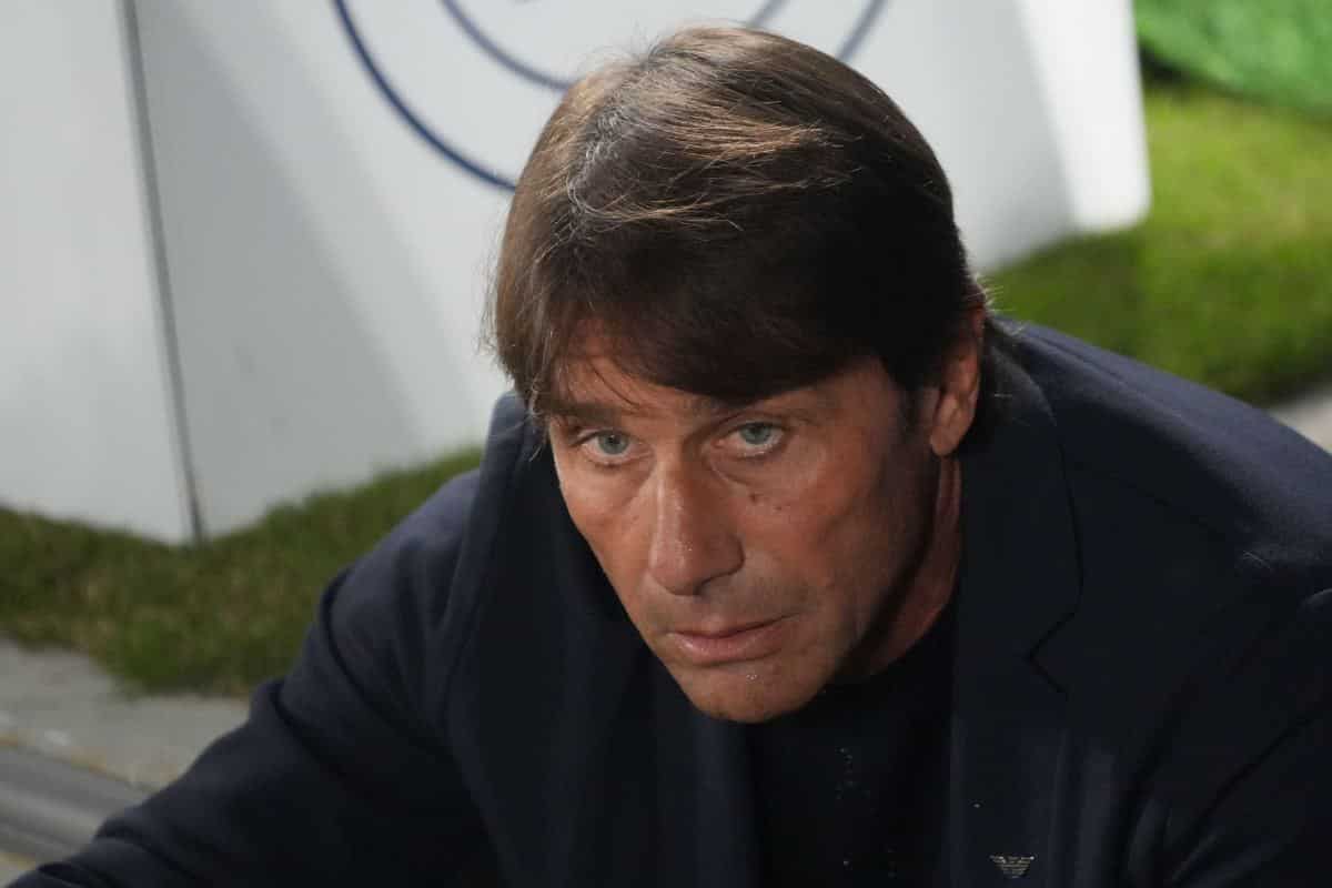 “Conte ridicolo”, annuncio sconcertante in diretta: bufera Napoli