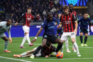 Thuram in azione nel derby Inter-Milan