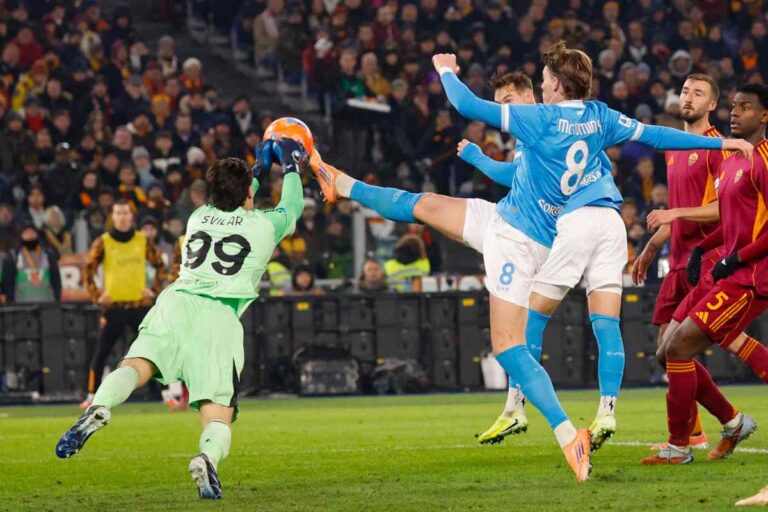 McTominay in azione contro la Roma